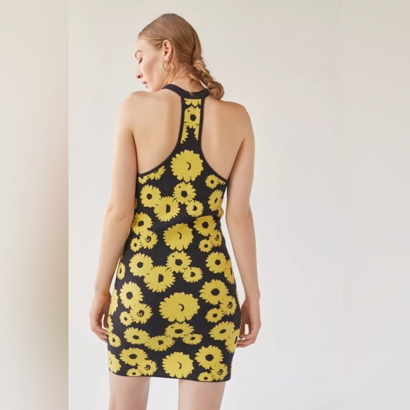 NEW Urban Outfitters Charlie Knit Mini Dress Daisy Pattern - Picture 2 of 5